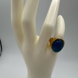 Vintage legant Blue Stone Gold Ring